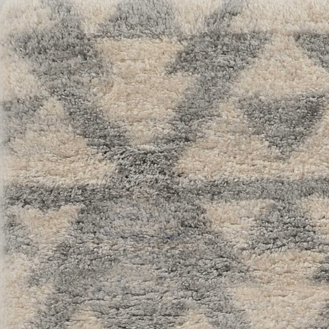 Image of 7 x 9 Polypropylene Ivory or Grey Area Rug