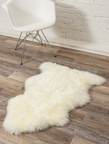 Image of 2 x 3 Natural New Zealand Sheepskin Wool Area Rug in White