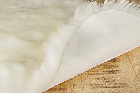 Image of 2 x 3 Natural New Zealand Sheepskin Wool Area Rug in White