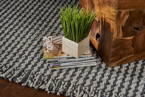 Image of 5 x 8 Wool Grey Area Rug