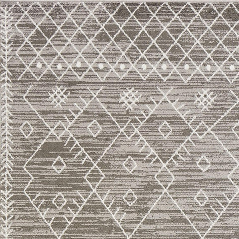 Image of 94" X 130" Grey Polypropelene Rug